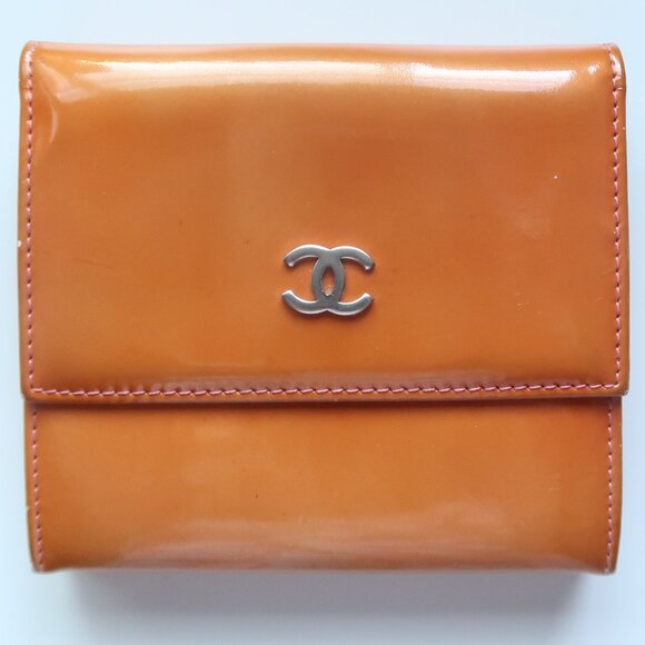 Chanel Orange Patent Leather Wallet Card Holder Silver CC Logo Luxury Designer - Picture 2 of 16
